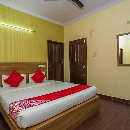 Hotel Venkat Presidency Bangalore Buitenkant foto