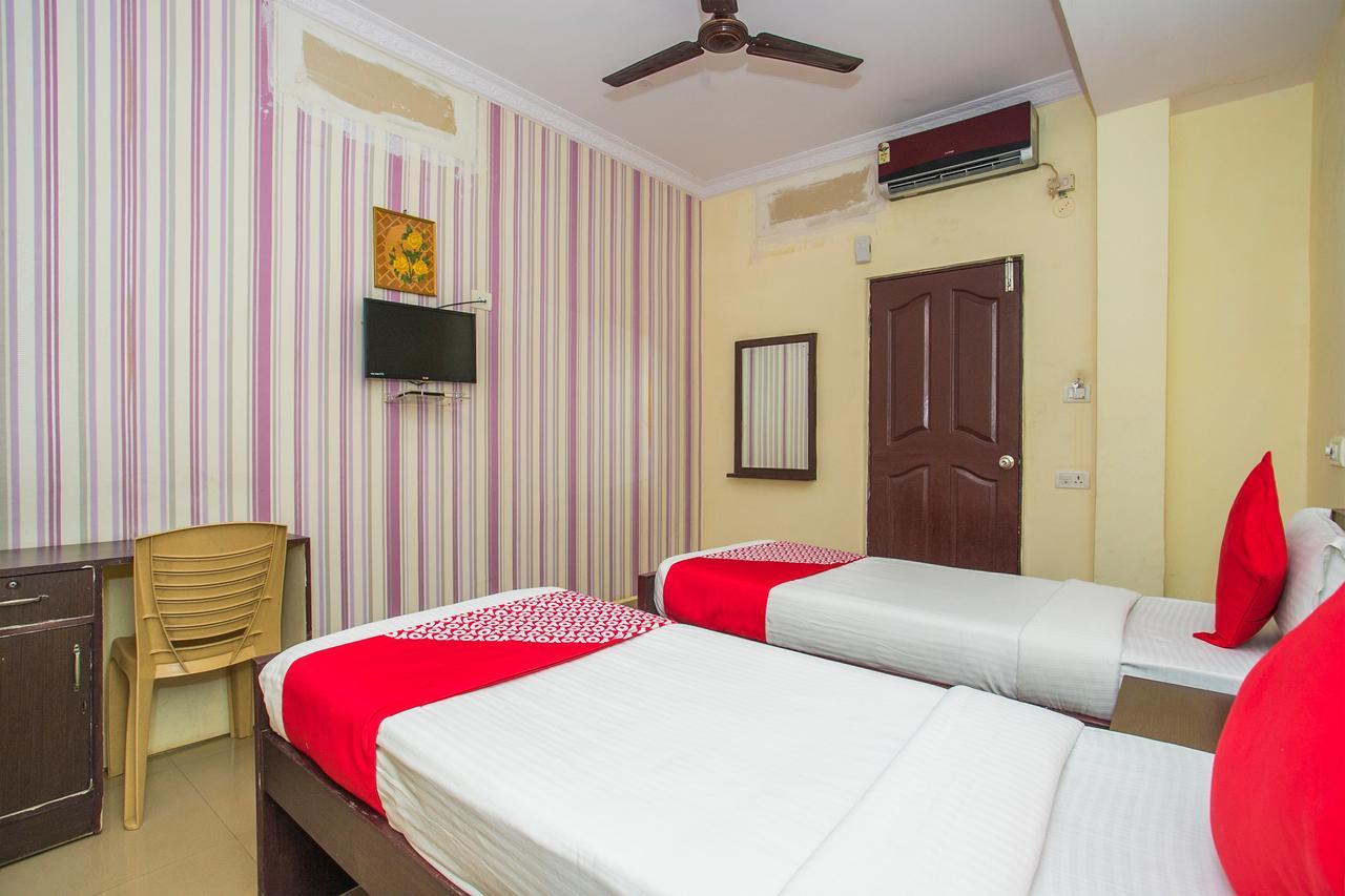 Hotel Venkat Presidency Bangalore Buitenkant foto